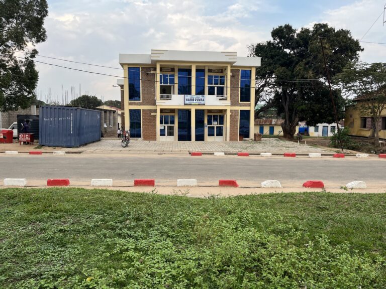 Lire la suite à propos de l’article Que sait-on de l&rsquo;ultimatum de 10 jours enjoignant les Banyamulenge à quitter la ville d&rsquo;Uvira sous peine d&rsquo;être exterminés ?